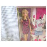 (BSB) Barbie Doll and Fashion Gift ...
