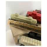 Lionel Lines Model Train Cars