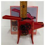 Ertl 1/8 Scale Die-Cast Antique Corn Sheller Replica