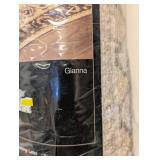 NEW GIANNA AREA RUG (5’x7’)