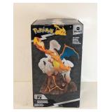 NEW POKÉMON LIGHT FX CHARIZARD DELUXE FIGURE