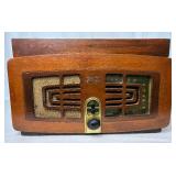 Vintage Zenith Tube Radio and Record Player Model 5R086
