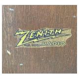 Vintage Zenith Tube Radio and Record Player Model 5R086
