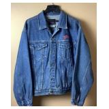 Vintage 1991 Orlando Planet Hollywood Denim Jean Jacket with Embroidered Logo - Size 2XL includes 2 Planet Hollywood Collector Pins