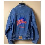 Vintage 1991 Orlando Planet Hollywood Denim Jean Jacket with Embroidered Logo - Size 2XL includes 2 Planet Hollywood Collector Pins