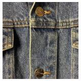 Vintage 1991 Orlando Planet Hollywood Denim Jean Jacket with Embroidered Logo - Size 2XL includes 2 Planet Hollywood Collector Pins