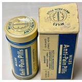 Vintage Gillette Razor Advertising Store Counter Top Display filled with Toiletries