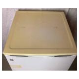 GE Mini Refrigerator Model SMR04DAMWW