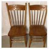 Set of 4 Pressback Oak Dining Chairs with Turned Spindles