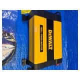Dewalt 1000W Power inverter DXAEPI1000