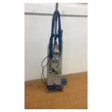 Windsor Versamatic Plus VSP 14 Upright Vacuum Cleaner