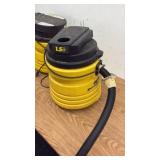 Genie Wet/Dry Shop Vacuums 1.5 HP and 2.0 HP Set