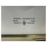 HEWLETT-PACKARD SIGNAL GENERATOR