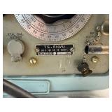 HEWLETT-PACKARD SIGNAL GENERATOR