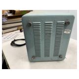 HEWLETT-PACKARD SIGNAL GENERATOR