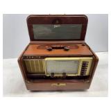 ZENITH TRANS-OCEANIC TUBE RADIO