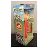 O - Giant Pez Charlie Brown Candy Roll Dispenser
