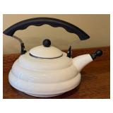 K - Le Creuset White Enamel 2.1 Quart Whistling Tea Kettle