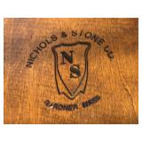 LR - Nichols & Stone Wooden Windsor Dining Chair