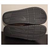 O - New Nike Benassi Solarsoft Slide Sandals Size 11