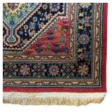 LR - Classy Traditional Patterned Rug