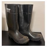 MB - Set of 2 Rubber Work Boots Yellow Size 11 and Black Size 10