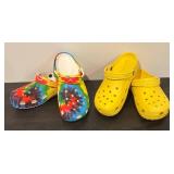 LL  - 2 Pairs of Crocs Tie-Dye and Yellow Clogs Size 11