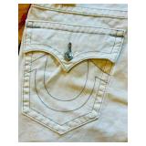 MB - True Religion Optic White Straight Jeans W33 L34 with Flap Pockets