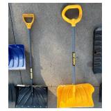 SY - Collection of 6 Snow Shovels Assorted Styles and Sizes