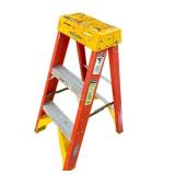 G - Werner 3 ft Extra Heavy Duty Fiberglass Step Ladder, 300 lb Capacity