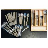 K - Large Stainless Steel Flatware Set with Organizer Tray