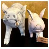 K - Set of 2 Vintage-Style Pig Figurines Decorative Farmhouse Decor