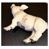 K - Set of 2 Vintage-Style Pig Figurines Decorative Farmhouse Decor