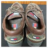 BR - Set of 2 Mens Brown Leather Shoes Including Tommy Hilfiger and 10.5/44 Oxfords