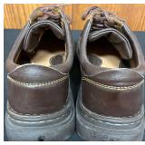 BR - Set of 2 Mens Brown Leather Shoes Including Tommy Hilfiger and 10.5/44 Oxfords