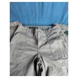 Wild Fable Mid-rise cargo pants with a 31.5-inch inseam. - Size Small