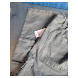 Wild Fable Mid-rise cargo pants with a 31.5-inch inseam. - Size Small