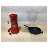 LOT OF 2 Kitchen HQ One-Touch Juicer & Kitchen Hq 8" Skillet