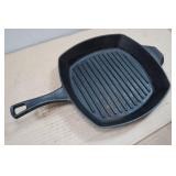 Calphalon 10" Cast Iron Even Heat Frying Pan