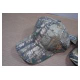 *2* Realtree Hats