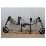 Mission by Mathews Switch RH Compound Bow - Tru Glo Sight, Containment Rest