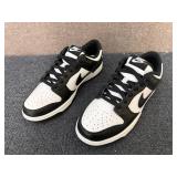 Nike Dunk Lows - Womens 8.5 Mens 7