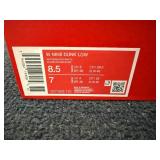 Nike Dunk Lows - Womens 8.5 Mens 7