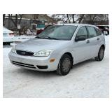 2007 FORD FOCUS ZX5 SE *No Accidents* (NO RESERVE)