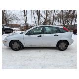 2007 FORD FOCUS ZX5 SE *No Accidents* (NO RESERVE)
