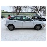 2007 FORD FOCUS ZX5 SE *No Accidents* (NO RESERVE)