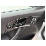 2007 FORD FOCUS ZX5 SE *No Accidents* (NO RESERVE)