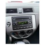 2007 FORD FOCUS ZX5 SE *No Accidents* (NO RESERVE)