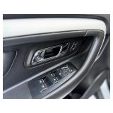 2015 FORD TAURUS SEL (NO RESERVE)