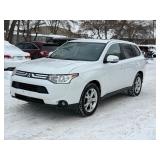 2014 MITSUBISHI OUTLANDER SE *All Wheel Drive | 2 Owners | No Accidents* (NO RESERVE)
